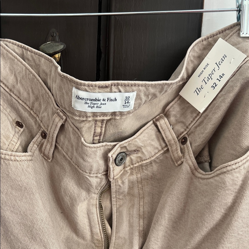 Abercrombie & Fitch Light Brown Taper Jeans size 14 NWT